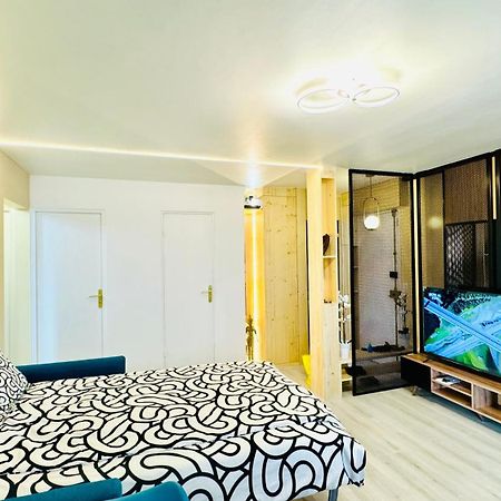 Pinky Bird Paris 13 Apartment Bagian luar foto